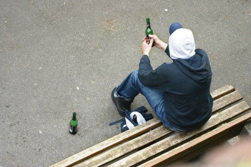Каждый восьмой подросток в Молдове потребляет спиртное, а каждый десятый хоть раз напивался. Фото: infovoronezh.ru