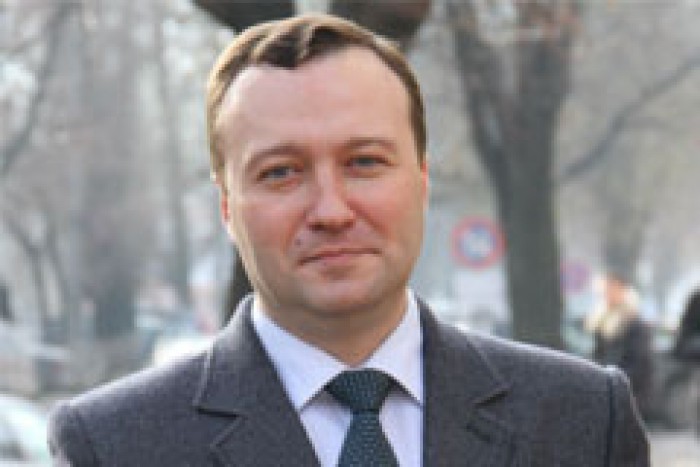 Pentru candidatura lui Gurin au votat 51 de deputaţi din partea PLDM, PD şi câţiva deputaţi neafiliaţi.