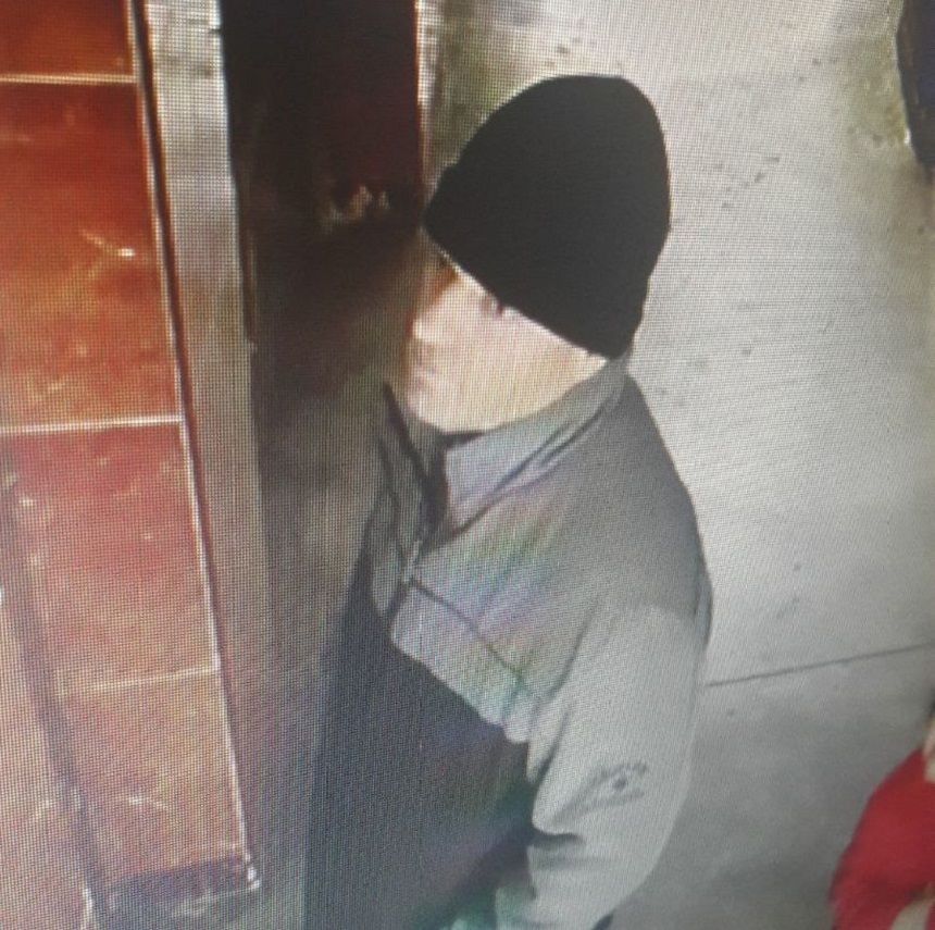 Bucureşti: Maniacul ce a agresat copii în liftul unui bloc, prins. Foto: news.ro