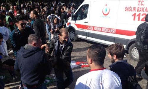 Взрывы в Анкаре произошли во время мирной демонстрации «Труд. Мир. Демократия»