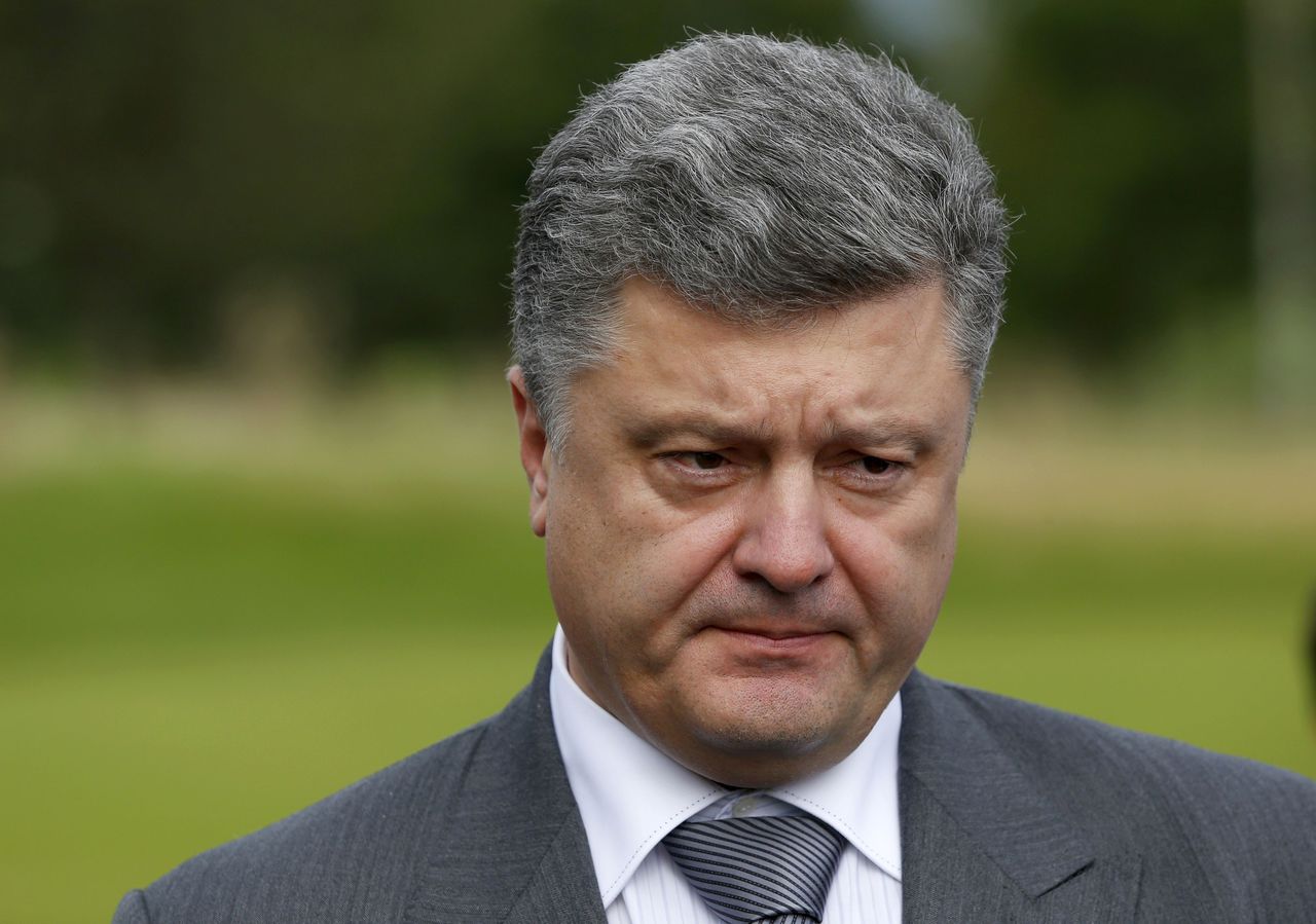 Порошенко поблагодарил коллег отказавшихся быть 9 мая в Москве.