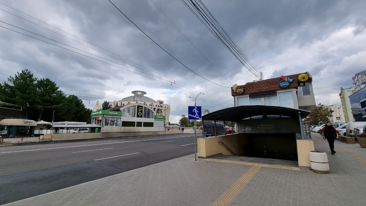На Рышкановке ремонтируют подземный переход.