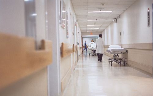 Oamenii legii au deschis dosar penal pe numele agresorului pentru actiuni violente cu caracter sexual. Barbatul risca pana la 5 ani de inchisoare.