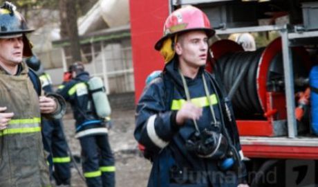 Un depozit din satul Frumuşica, comuna Băcioi, a fost cuprins de flăcări. Foto: jurnal.md