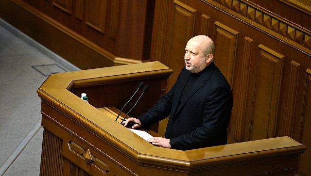 Турчинов объяснил, почему Украина не может объявить войну России.
