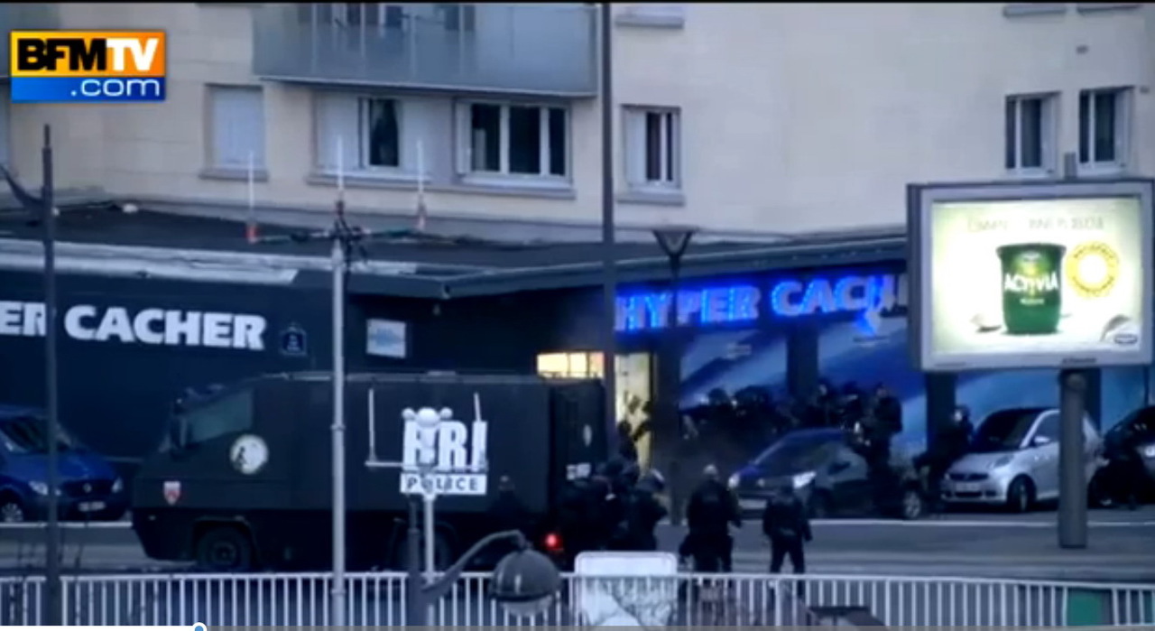 Видео спецоперации по освобождению заложников. Фото: BFM TV