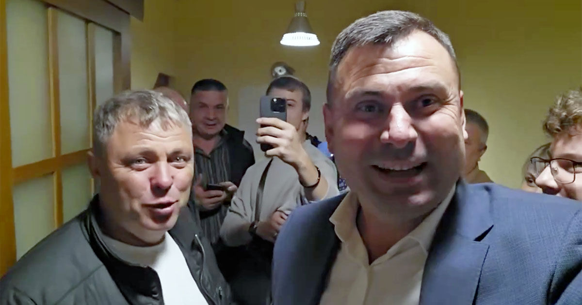 Costiuc a arătat cum partidul său a sărbătorit după ce a aflat că intră în Parlament.