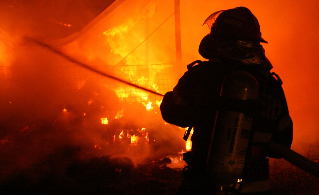 În această dimineaţă a avut loc o explozie la o staţie de înaltă tensiune din capitală. 