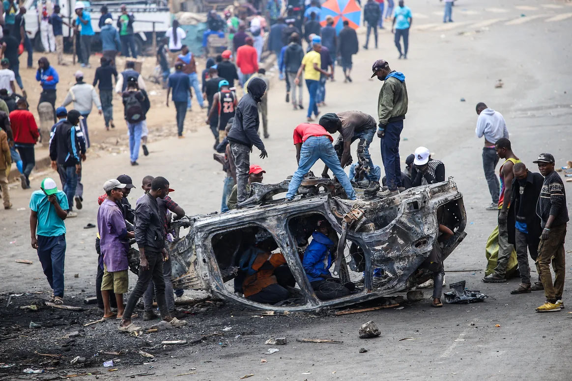 Proteste în masă din cauza scumpirii carburanților în Kenya: Sunt victime.