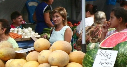 В продаже появились первые отечественные дыни продавцы уверяют, что нитратов в них нет