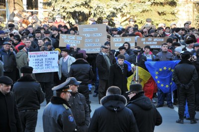 Отставка правительства Филата-2 накалила страсти и вызвала серьезную озабоченность наших зарубежных партнёров. 