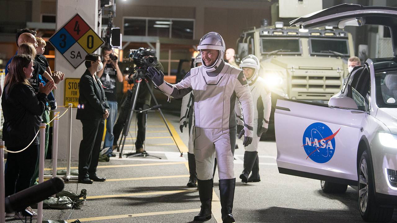 NASA хочет продлить программу перекрестных полетов с Россией.