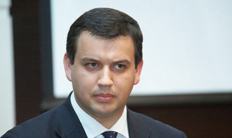 Еуджен Томак призывает румынских граждан, живущих в Республике Молдова, не участвовать в референдуме.