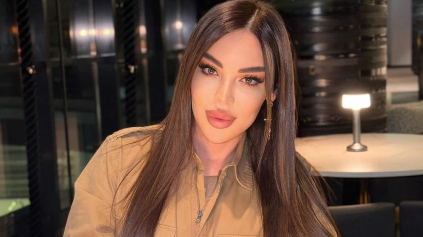 Үлкен сиськи бар жетілген әйелдермен орыс порно Жалаңаш София Вергараның бейнесі