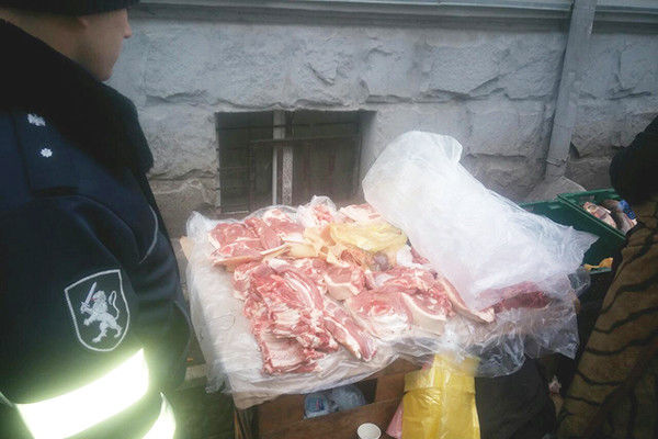Торговцы не имели сертификатов о происхождении и качестве продукции.