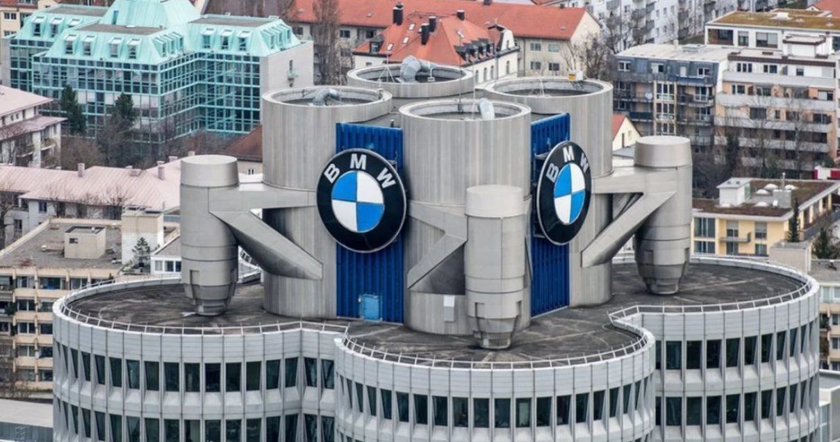 BMW и Volkswagen остановили заводы в Европе из-за нехватки деталей.