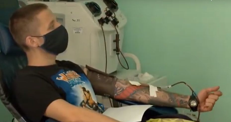 Сотрудники тюрьмы и заключенные сдали иммунную плазму для лечения COVID.