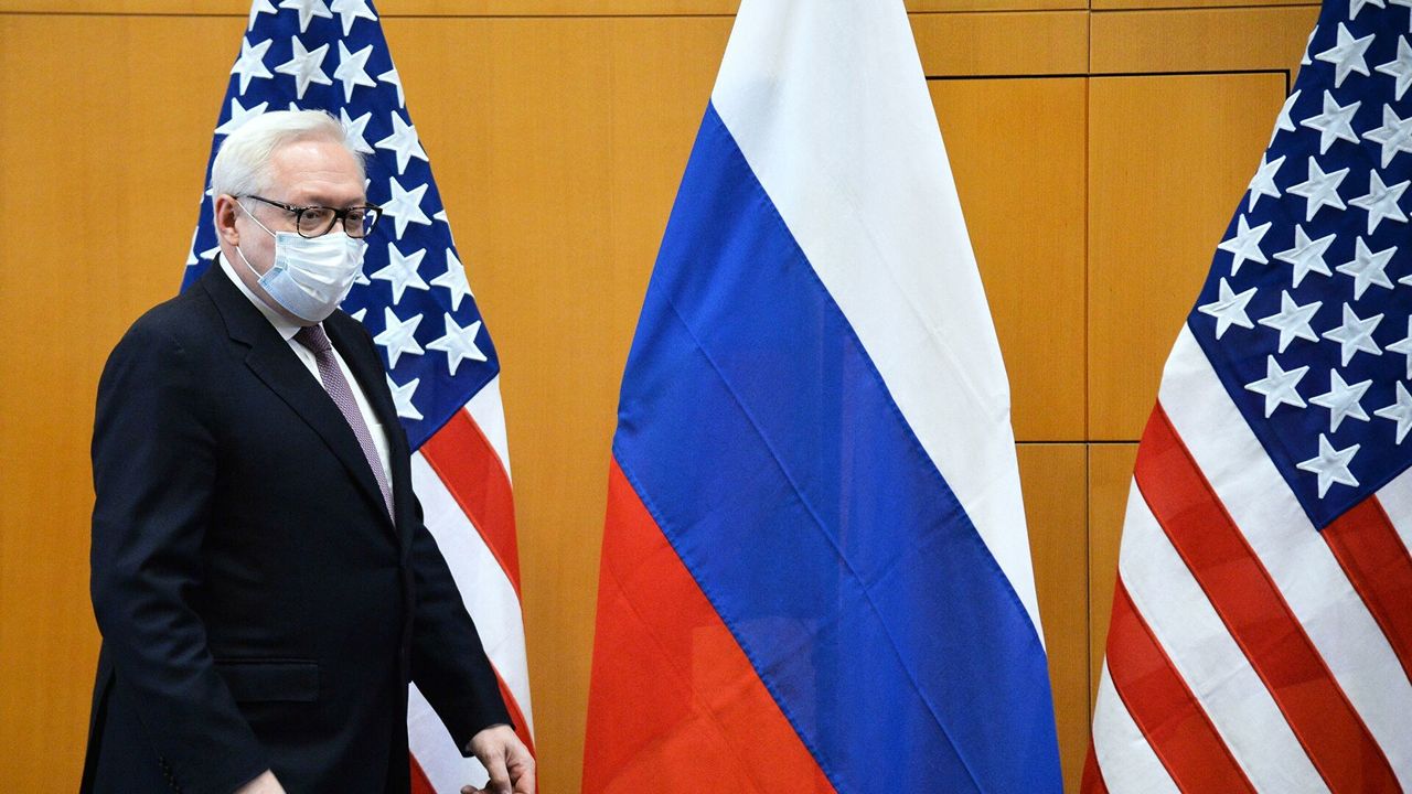 Рябков: У России нет никаких намерений напасть на Украину.