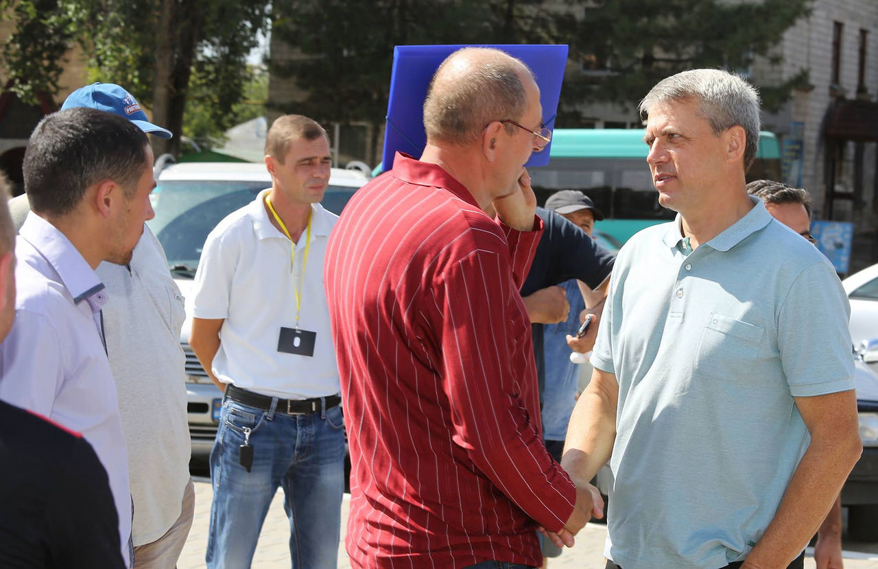 В Оргееве собрали подписи за кандидата в президенты Чубашенко.