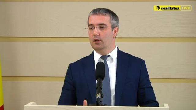 Сырбу подчеркнул, что ДПМ остается на прежних позициях и не намерена отказываться от идеи реформирования избирательной системы.