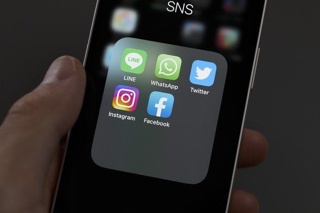 В работе Facebook, Instagram и WhatsApp произошел сбой.