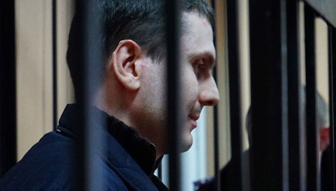 В Киевской области обстреляли машину выходца из Чечни Адама Осмаева.