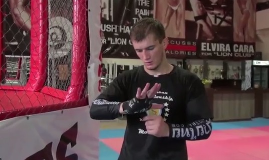Молдавский боец MMA Георгий Лупу готовится к дебюту в соревнованиях среди профессионалов по правилам К-1.