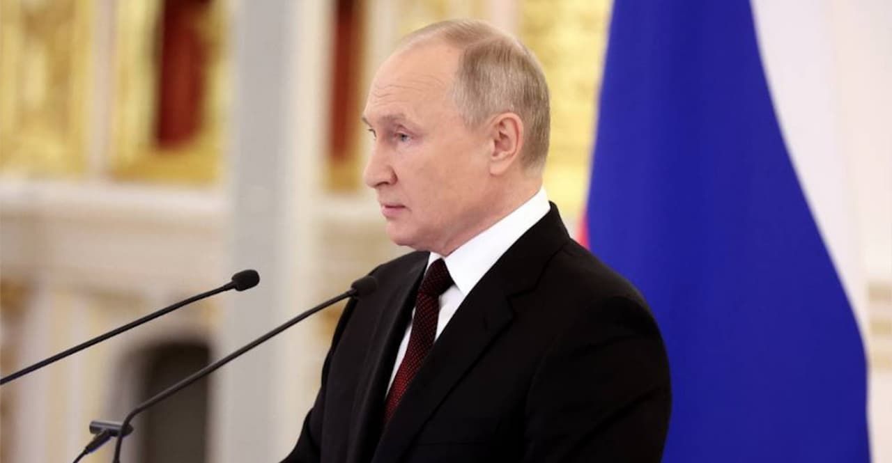 Путин: НАТО настроено недружественно к России и объявляет её своим противником.