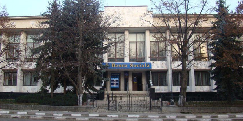 Cine a cumpărat şi cât costă clădirea băncii controlate de Șor. Foto: zdg.md