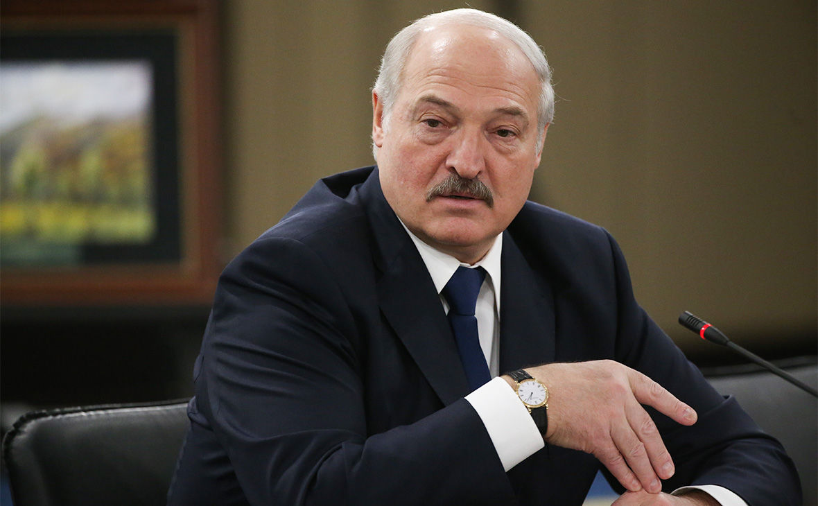 Лукашенко позвонил Назарбаеву, который не появлялся на публике с начала протестов.