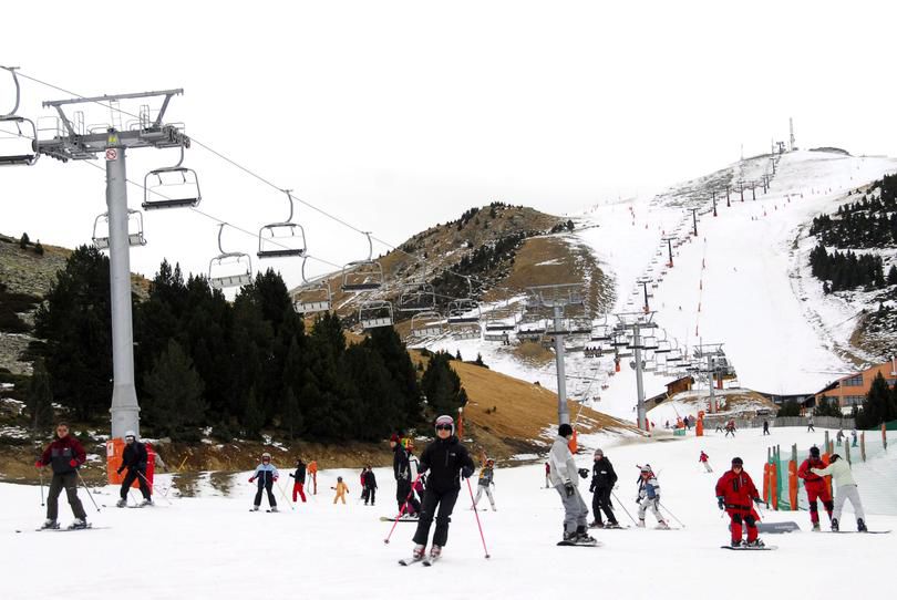 Trei schiori au murit într-o avalanșă produsă în Franța