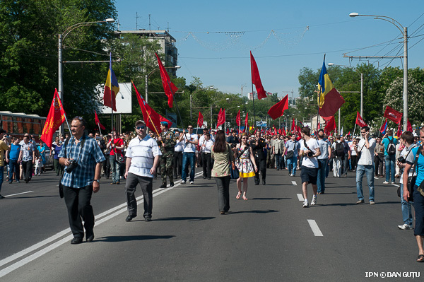 Участники передачи подчеркнули необходимость проведения властями переговоров с западными странами для получения от них помощи в случае необходимости.