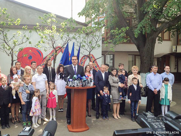 Pe parcursul următoarelor 30 de zile, Partidul Democrat organizează Luna Familiei în Moldova.