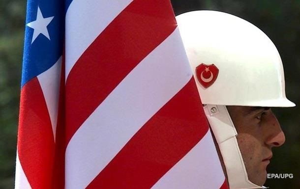 США возобновили выдачу виз гражданам Турции.