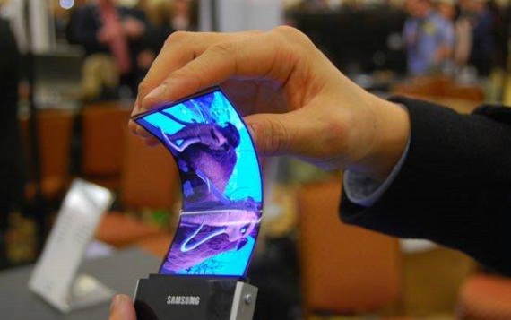 Покорившим мир "айфонам" Samsung ответит гнущимися смартфонами. Фото: gorod48.ru