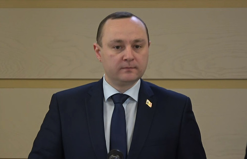 Представитель фракции ПСРМ Влад Батрынча.