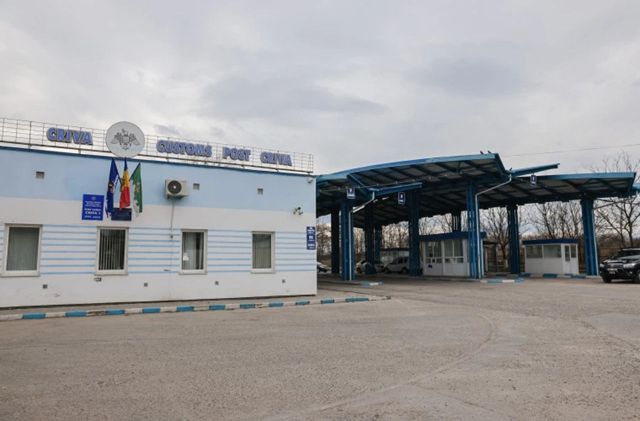 Un cetățean străin, anunțat în căutare internațională, a dat bir cu fugiții din WC-ul postului vamal Criva.