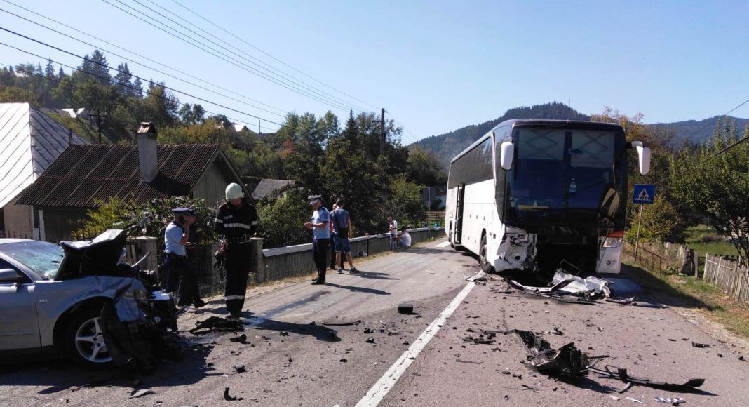 Автобус с молдавскими номерами попал в ДТП в Румынии.