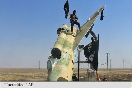 Statul Islamic a pierdut 87% din teritoriul cucerit în 2014. Foto: AP Photo