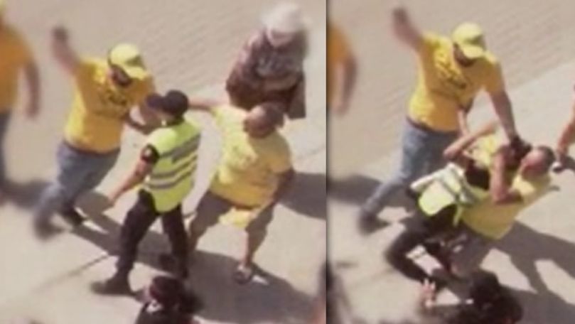 На марше блока ПКРМ и ПСРМ член AUR повалил на землю полицейского. Коллаж: Point.md