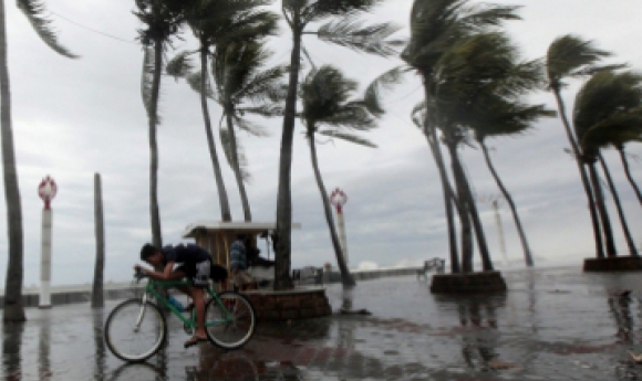Prima furtună tropicală a sezonului pe coasta atlantică a SUA s-a format miercuri în zona Golfului Mexic şi ameninţă statul Florida.