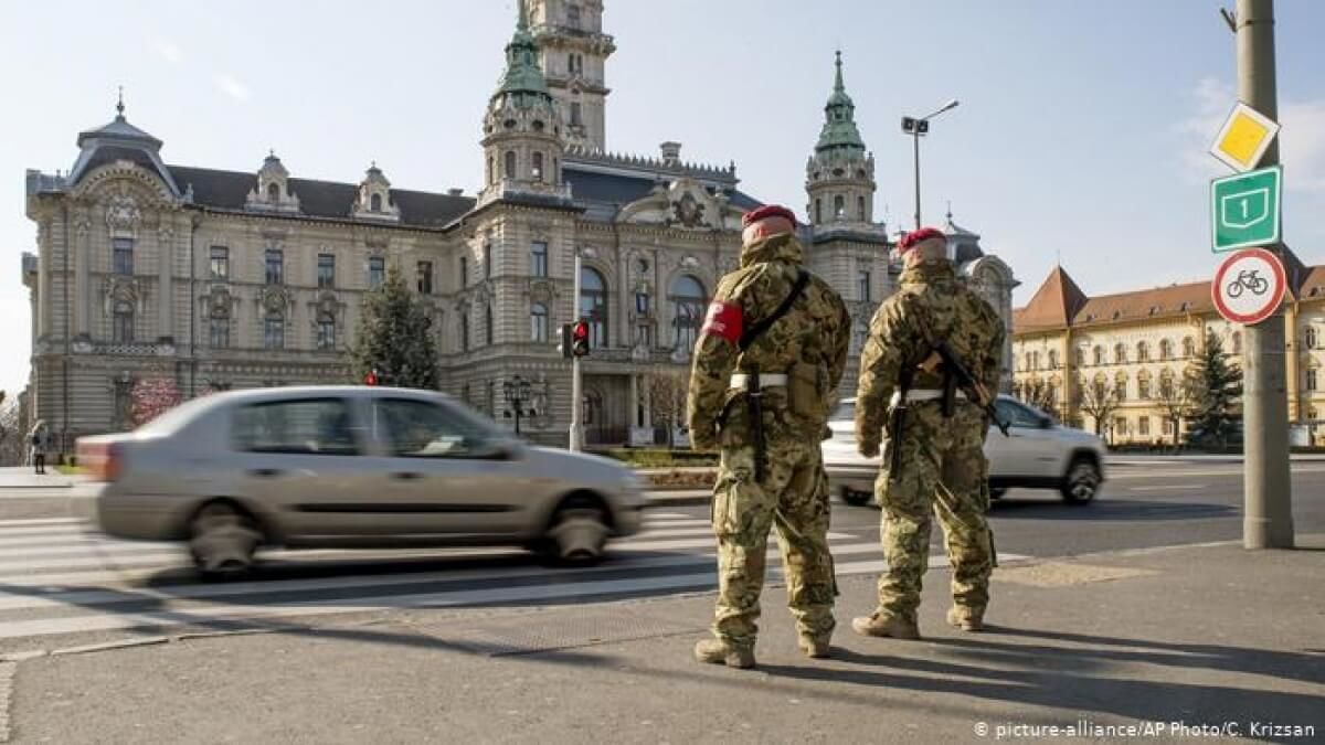 До седьмого апреля в стране будут закрыты детские сады и начальные школы. 