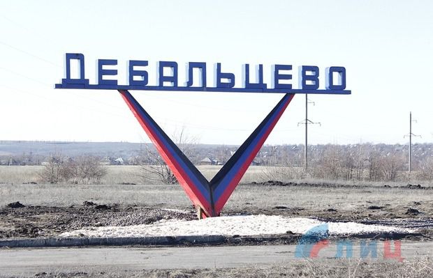 По предварительной информации, в братской могиле захоронено до десяти украинских солдат.