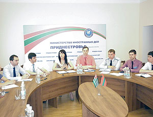 Совет молодых дипломатов объединит студентов, молодых сотрудников внешнеполитического ведомства, а также работников других органов власти республики. 