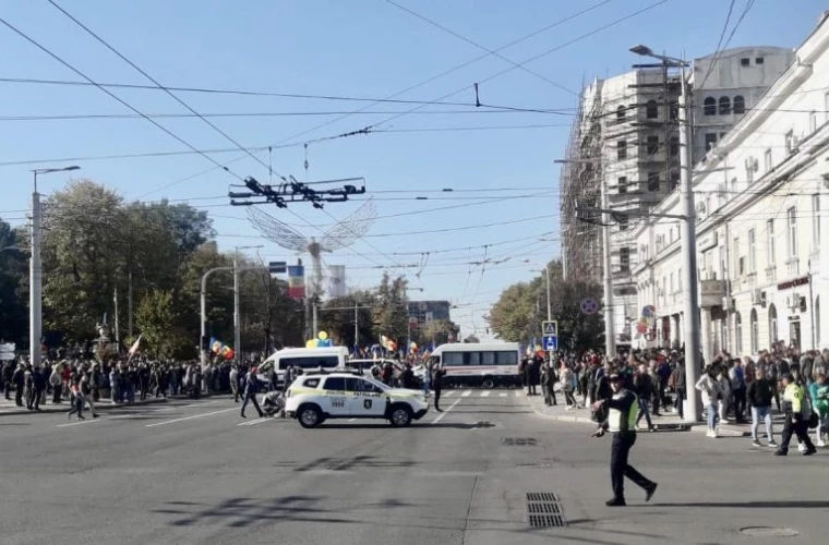 Транспортное движение нарушено из-за акции протеста в столице.