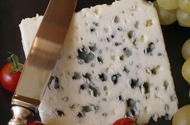 Животные мешают французам производить сыр по оригинальному рецепту.
