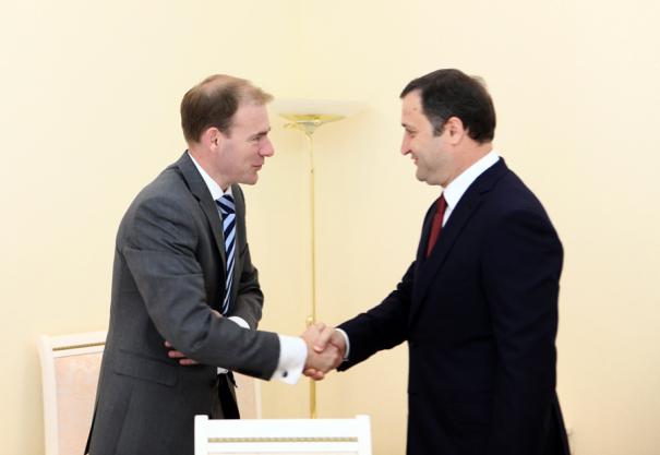 DirectDirectorul executiv în cadrul FMI pentru Moldova a apreciat modul în care autorităţile Republicii Moldova îndeplinesc înţelegerile convenite cu FMI 