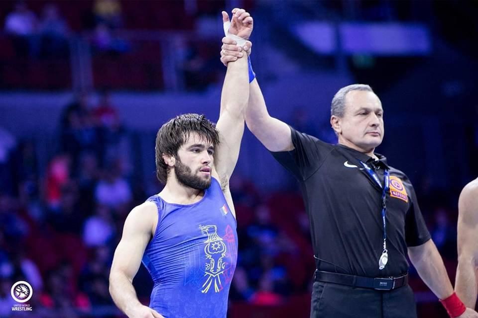 Молдавский спортсмен Виктор Чобану стал вице-чемпионом мира по греко-римской борьбе. 