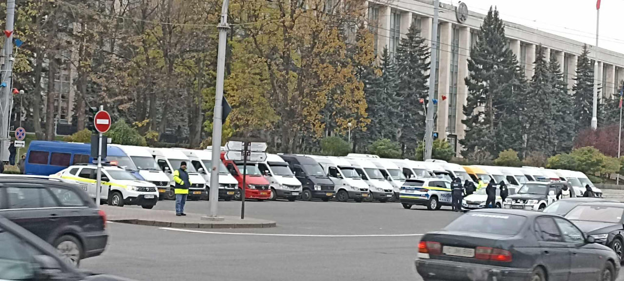 В центре Кишинева проходит протест перевозчиков.