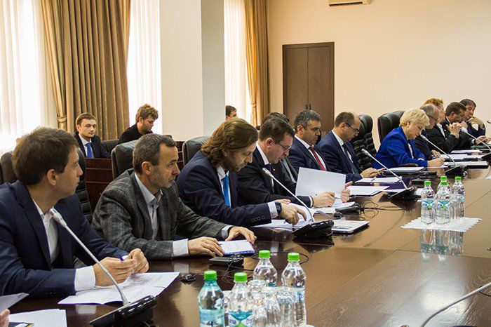 Главной темой обсуждения стали государственные проверки.
